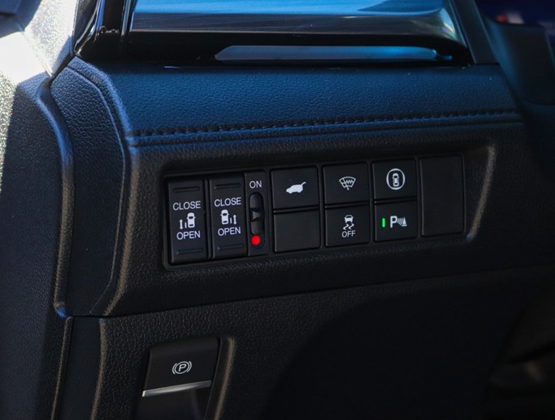 2023 Honda Odyssey Touring Auto
