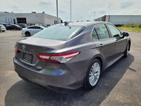 2020 Toyota Camry Hybrid Hybrid XLE Auto
