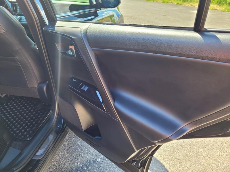 2018 Toyota RAV4 Hybrid AWD Hybrid SE