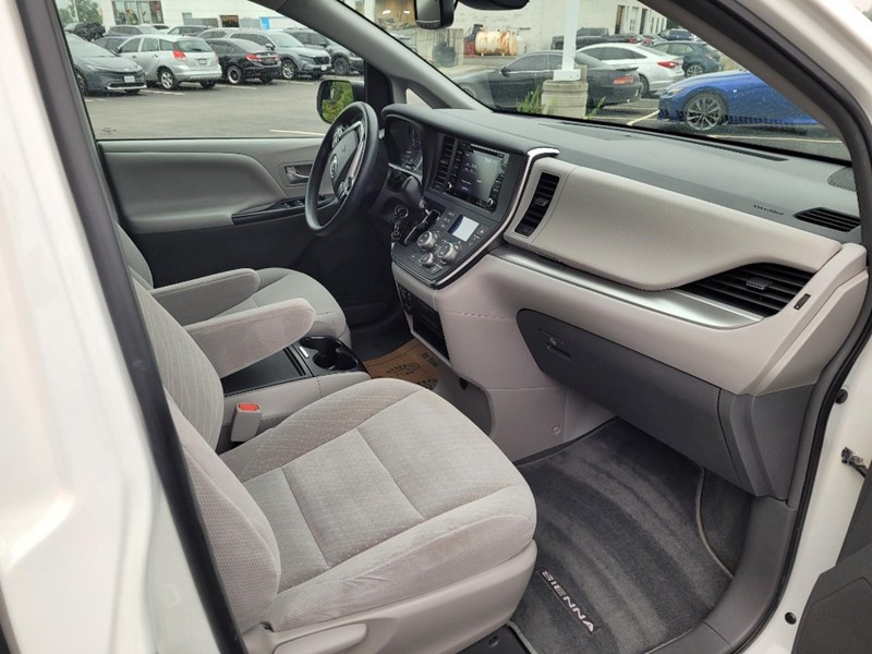 2019 Toyota Sienna LE 8-Passenger FWD