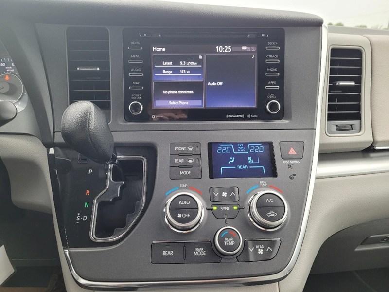 2019 Toyota Sienna LE 8-Passenger FWD