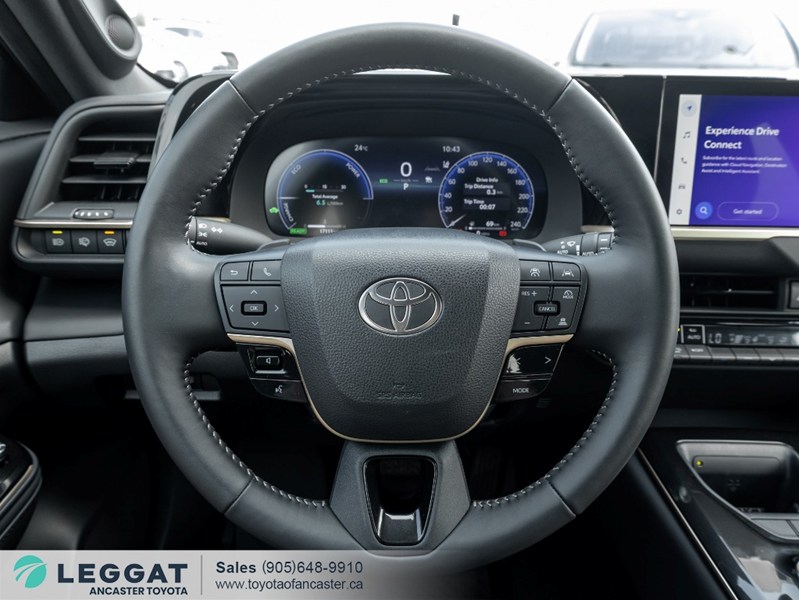 2025 Toyota Crown Signia Limited AWD