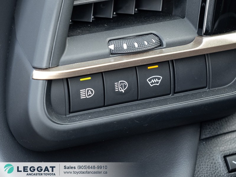 2025 Toyota Crown Signia Limited AWD