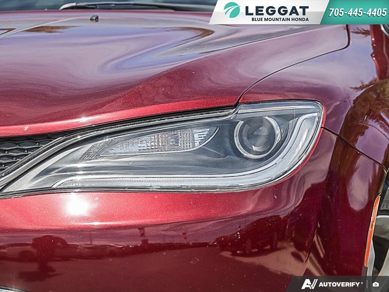 2015 Chrysler 200 4dr Sdn Limited FWD