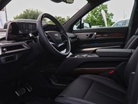 2027 Cadillac VISTIQ AWD 4dr Sport