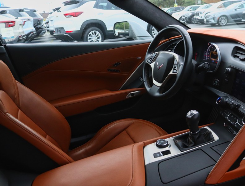 2015 Chevrolet Corvette 2dr Stingray Conv w/3LT