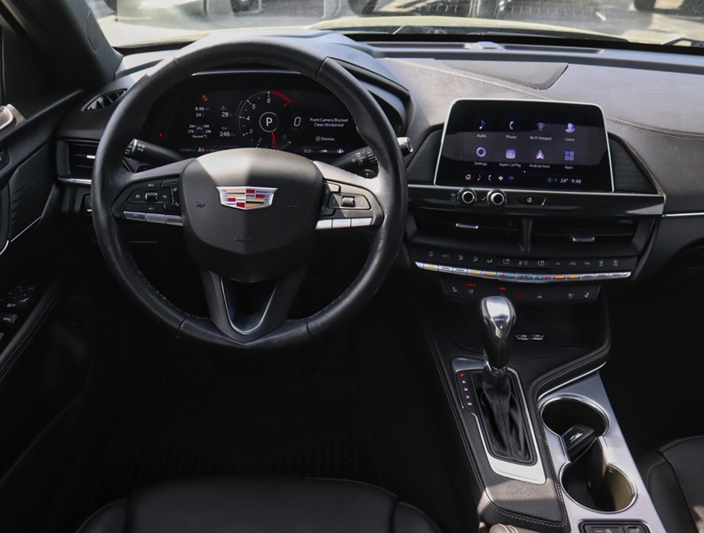 2022 Cadillac CT4 4dr Sdn Premium Luxury