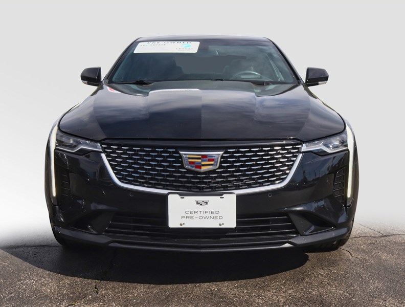 2022 Cadillac CT4 4dr Sdn Premium Luxury