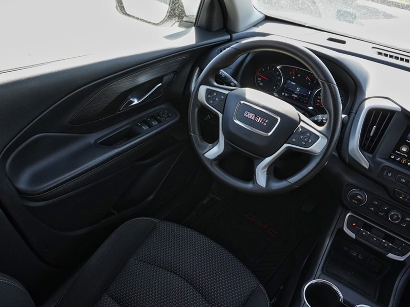 2022 GMC Terrain FWD 4dr SLE