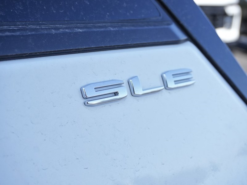 2022 GMC Terrain FWD 4dr SLE