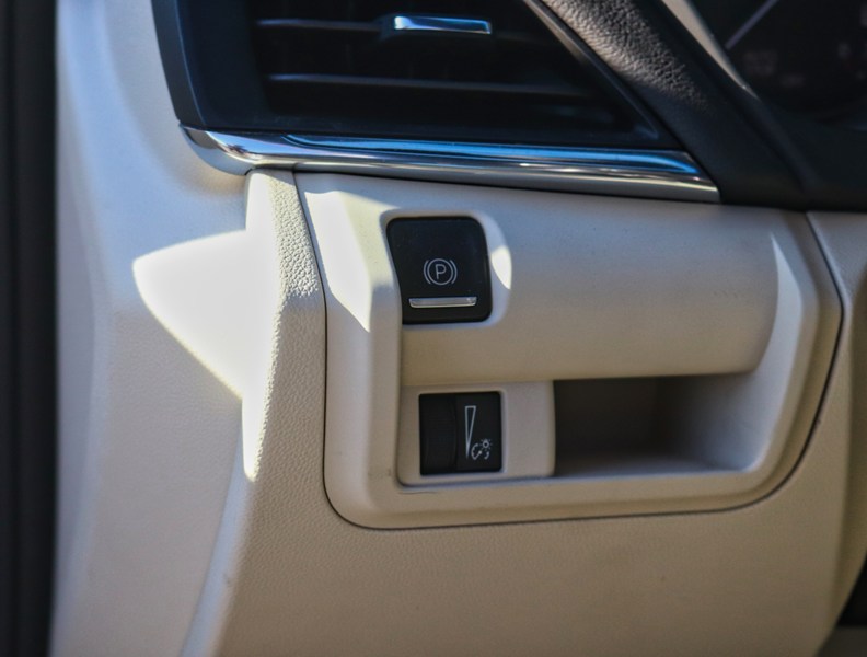 2023 Cadillac CT4 4dr Sdn Luxury