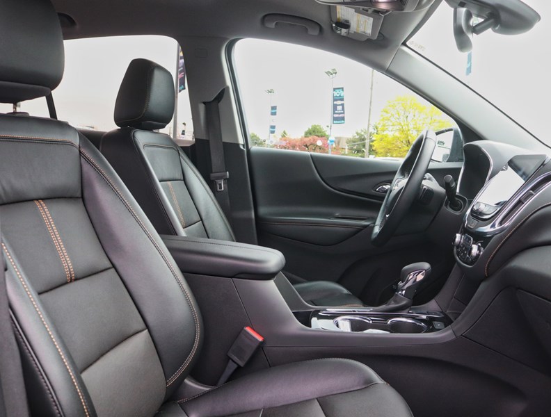 2023 Chevrolet Equinox AWD 4dr Premier