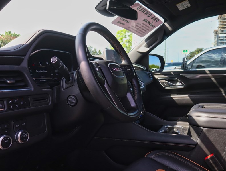 2023 GMC Yukon 4WD 4dr AT4