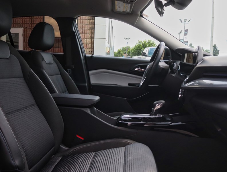 2025 Chevrolet Trax FWD 4dr LT