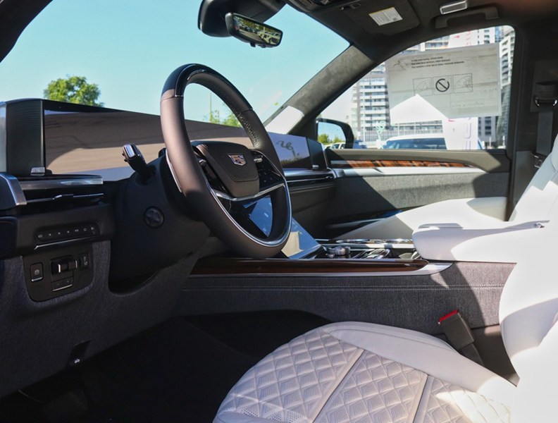 2026 Cadillac Escalade 4WD 4dr Platinum Sport