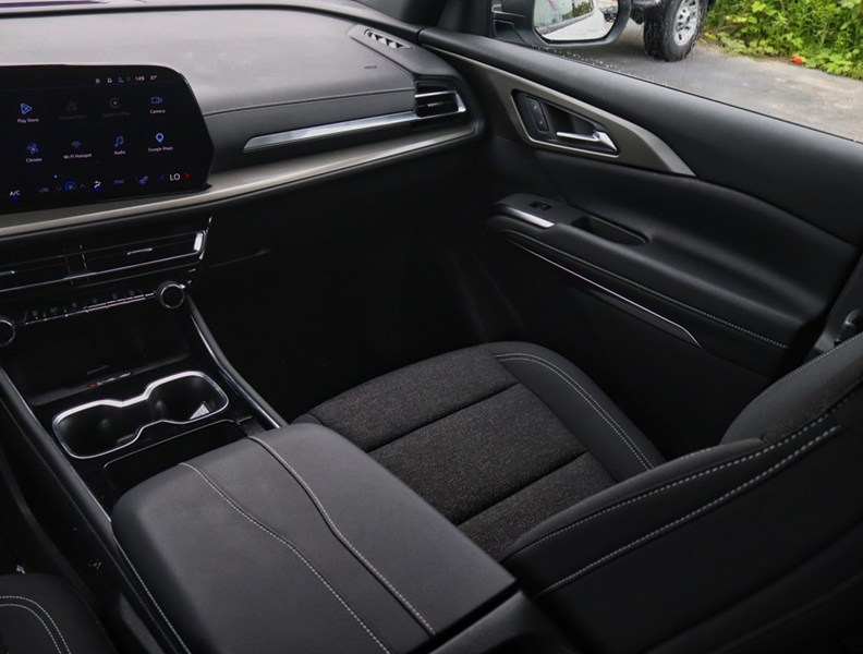 2026 Chevrolet Traverse AWD 4dr LT