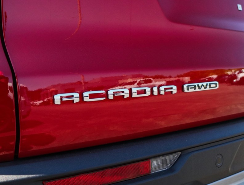 2026 GMC Acadia AWD 4dr Elevation