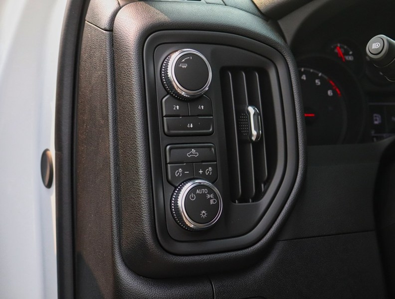 2026 GMC Sierra 2500HD 4WD Reg Cab 142
