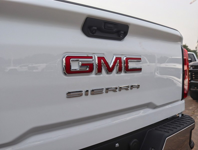 2026 GMC Sierra 2500HD 4WD Reg Cab 142