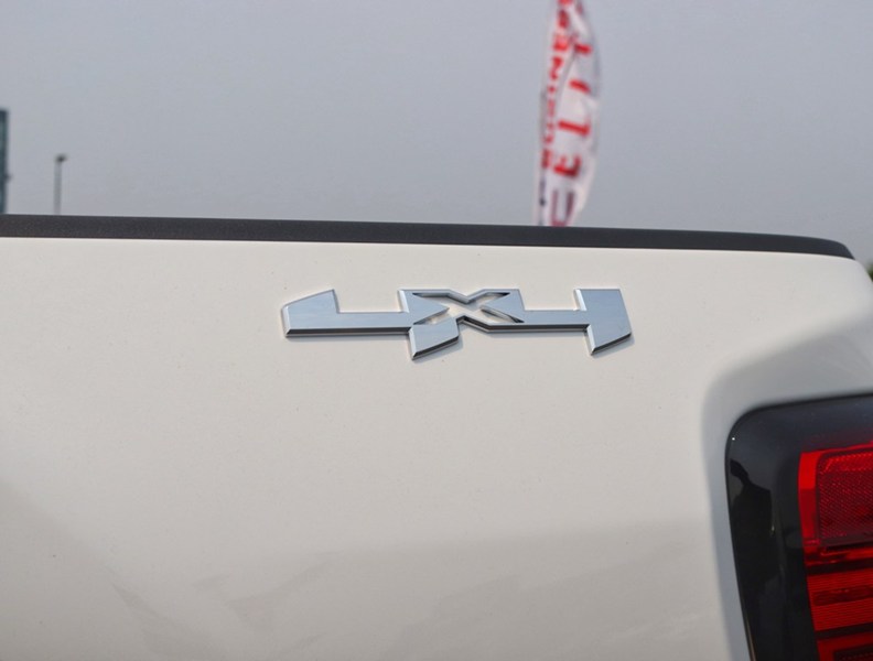 2026 GMC Sierra 2500HD 4WD Reg Cab 142