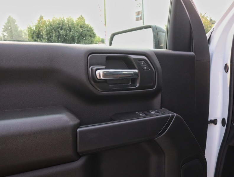 2026 GMC Sierra 2500HD 4WD Reg Cab 142