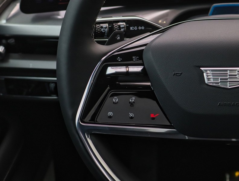 2027 Cadillac VISTIQ AWD 4dr Sport