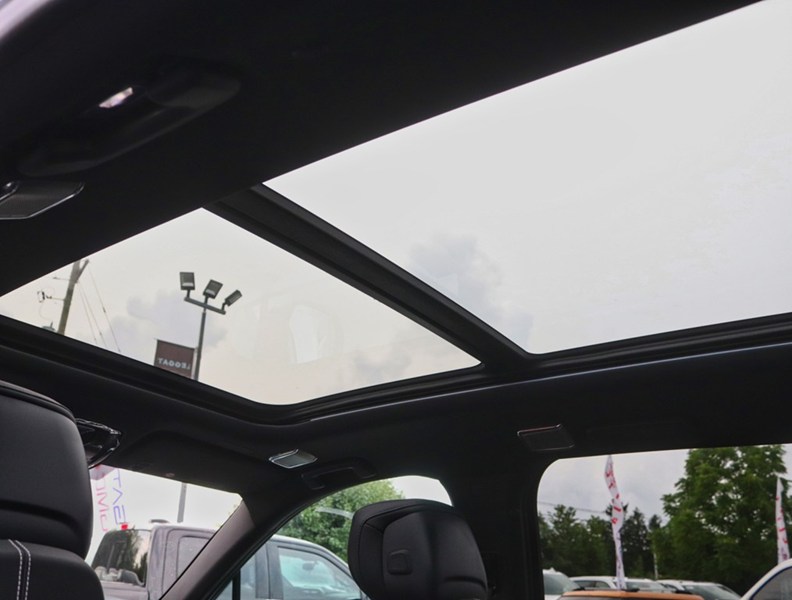 2027 Cadillac VISTIQ AWD 4dr Sport