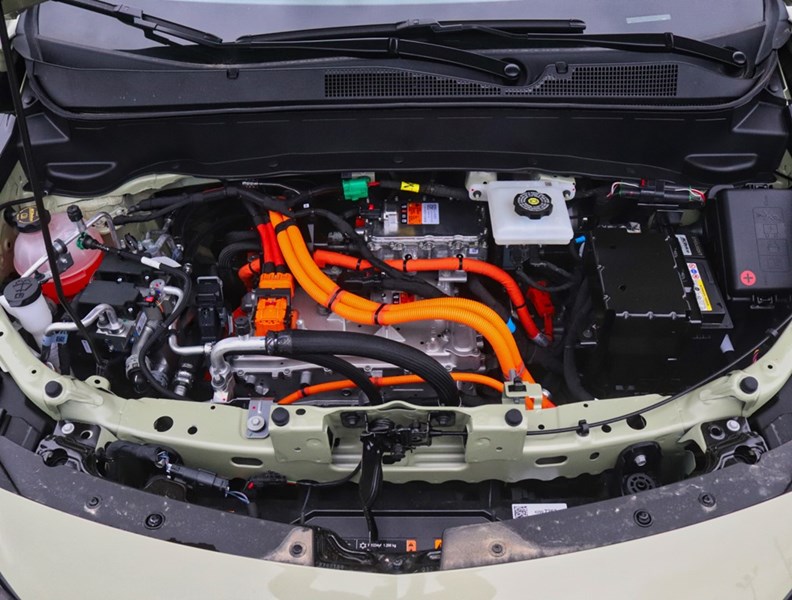 2027 Chevrolet Bolt FWD 4dr LT