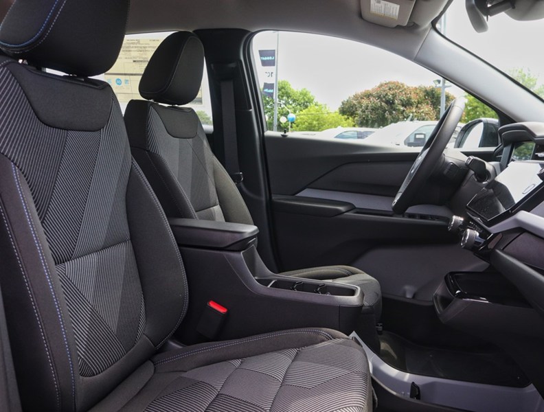 2027 Chevrolet Bolt FWD 4dr LT