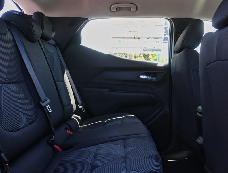 2027 Chevrolet Bolt FWD 4dr LT