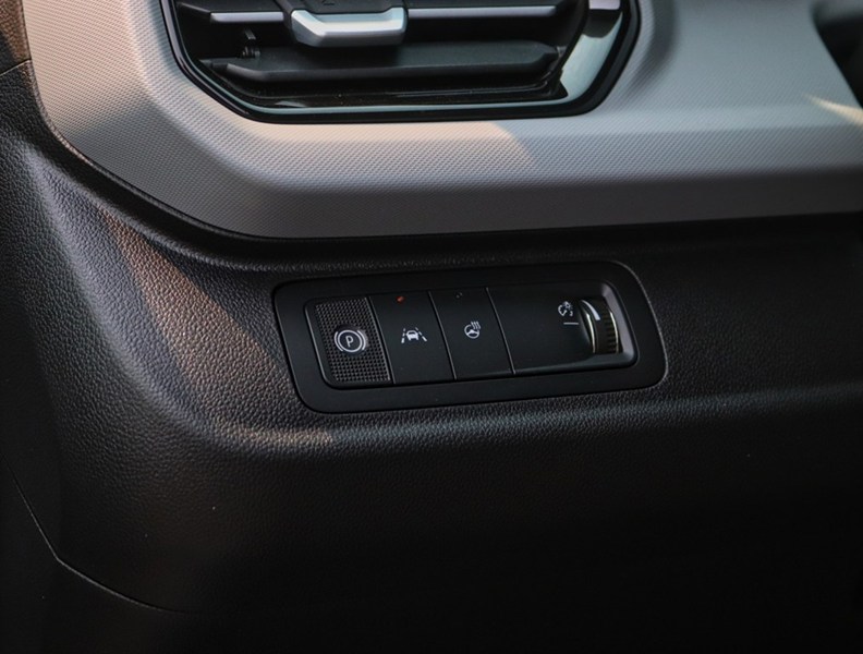 2027 Chevrolet Bolt FWD 4dr LT