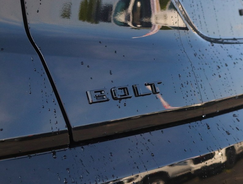 2027 Chevrolet Bolt FWD 4dr LT