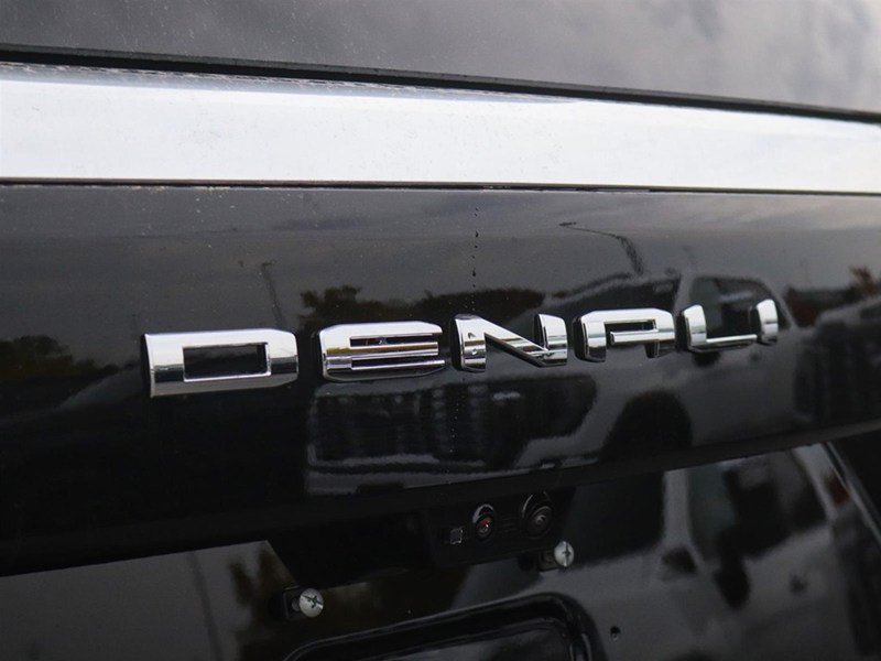 2027 GMC Yukon XL 4WD 4dr Denali