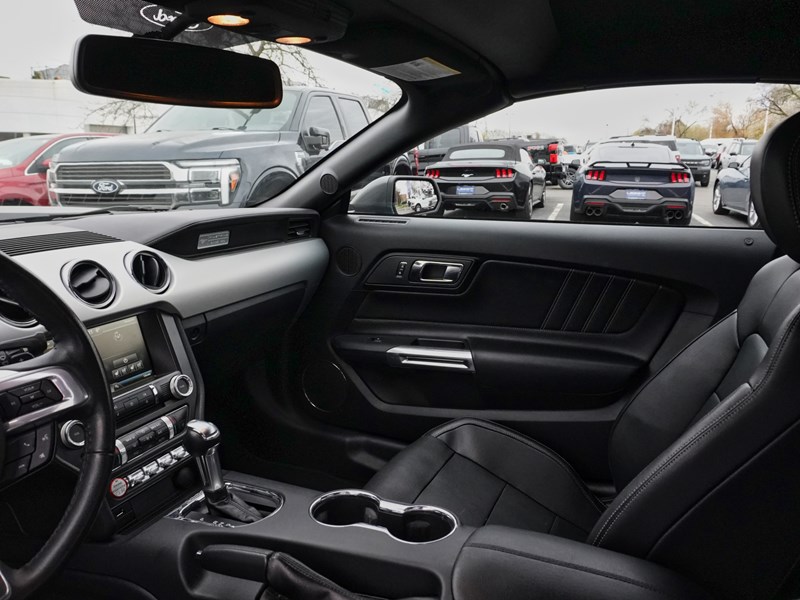 2015 Ford Mustang Conv GT Premium | 5.0L | AUTO | NAV | LOW KMS!!