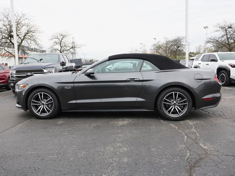 2015 Ford Mustang Conv GT Premium | 5.0L | AUTO | NAV | LOW KMS!!