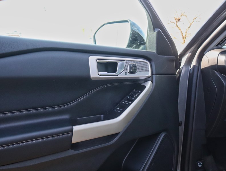 2022 Ford Explorer Limited | 4WD | HYBRID | NAV | ROOF | TOW | 360