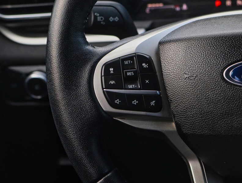 2022 Ford Explorer XLT | 4WD | 2.3L | NAV | ADPTV CRUISE | 7 PASS