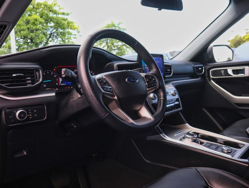 2022 Ford Explorer XLT | 4WD | 2.3L | NAV | ADPTV CRUISE | 7 PASS