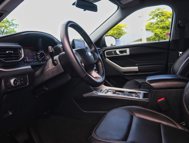2022 Ford Explorer XLT | 4WD | 2.3L | NAV | ADPTV CRUISE | 7 PASS