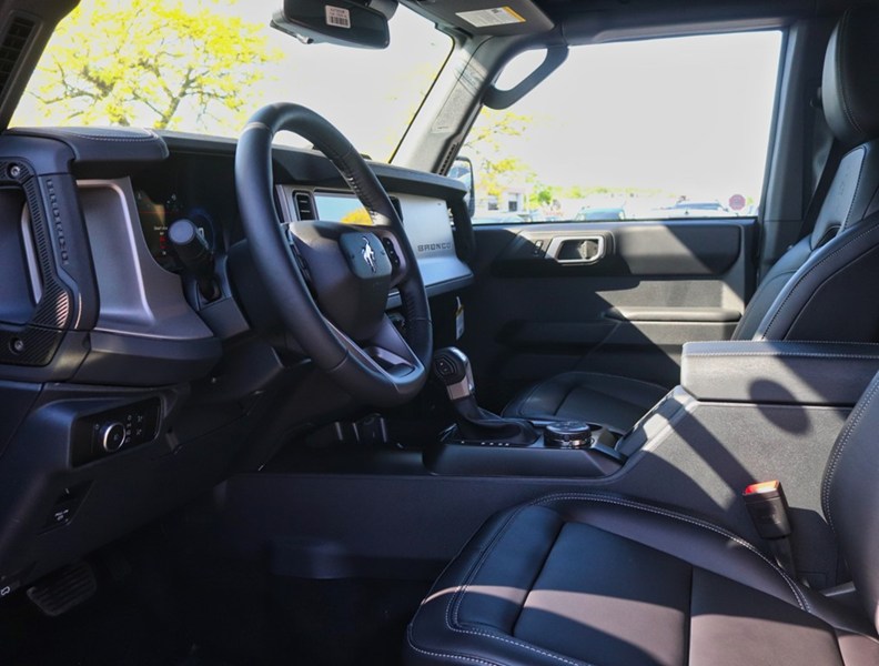 2026 Ford Bronco Outer Banks | 4X4 | 2.3L | LUX PKG | HARD TOP