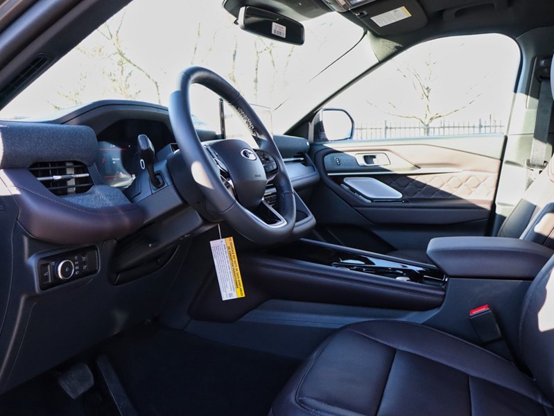 2026 Ford Explorer Platinum | 4WD | LUX LEATHER PKG | 21s