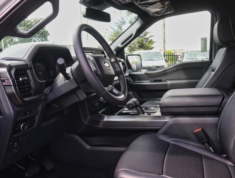 2026 Ford F-150 LARIAT | 4X4 | 3.5L | 501A | BLK PK PLS | TOW/HAUL