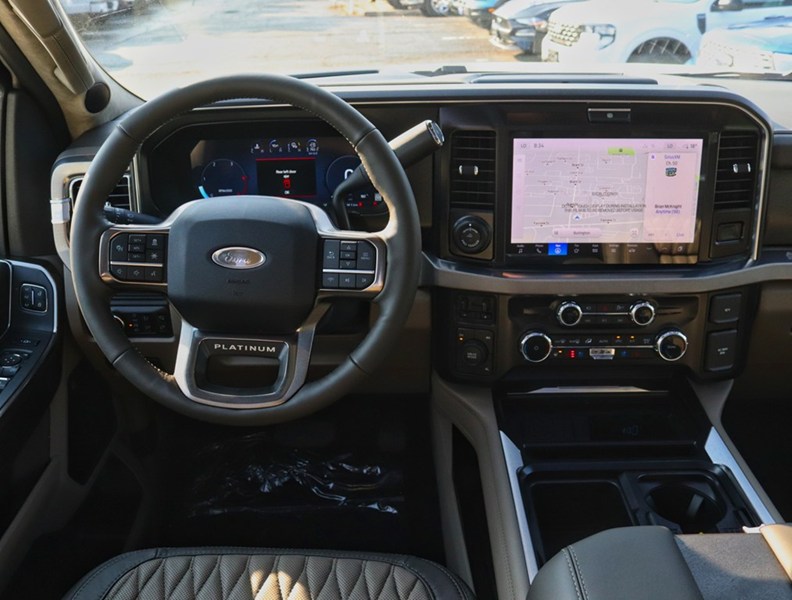 2026 Ford F-350 Platinum 4WD Crew Cab 8' Box