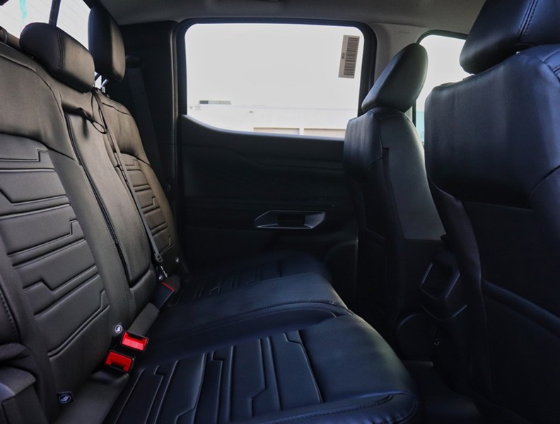 2026 Ford Ranger LARIAT | 4X4 | 2.3L | 500A | BLK PK | TOW PKG