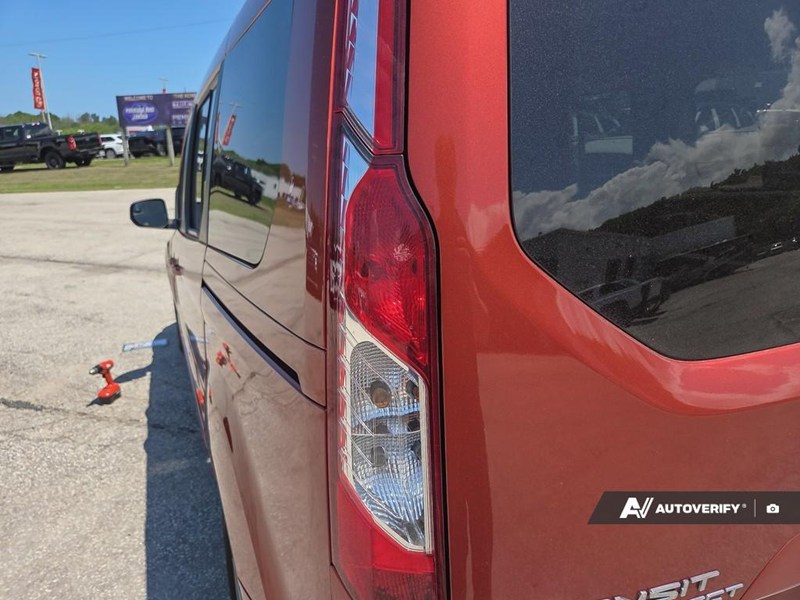 2022 Ford Transit Connect Wagon Titanium w/Dual Sliding Doors