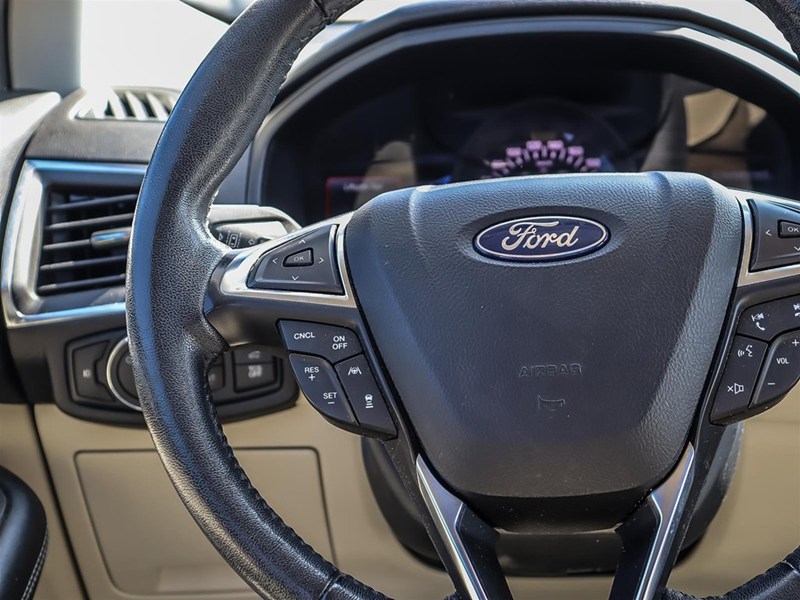 2022 Ford Edge Titanium AWD