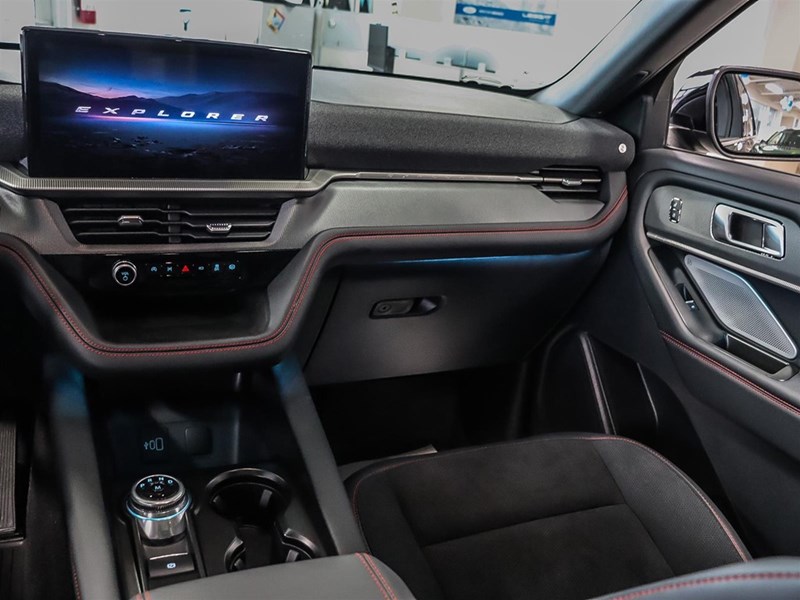2026 Ford Explorer ST 4WD