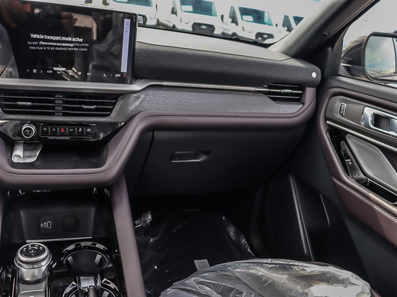2026 Ford Explorer Platinum 4WD