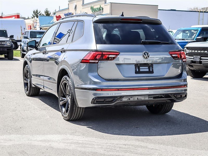 2023 Volkswagen Tiguan Comfortline R-Line Black Edition 4MOTION