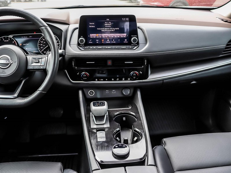 2022 Nissan Rogue AWD SV